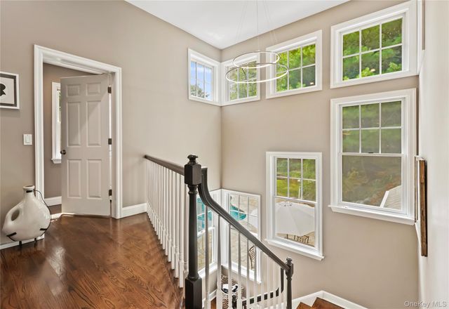 400 Cyrus Field Road, Irvington, NY 10533