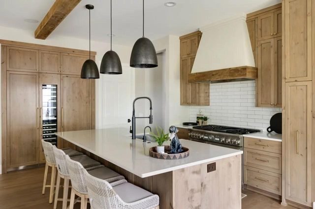 1202 La Salle Street, Wayzata, MN 55391