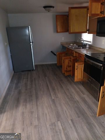 5135 Hilltop Drive, Union City, GA 30291