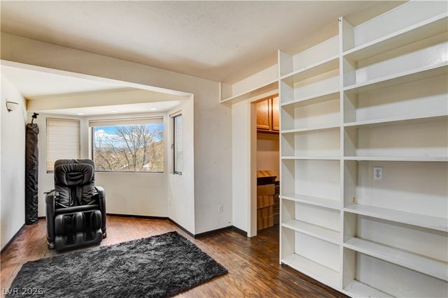 672 Los Feliz Street, Las Vegas, NV 89110
