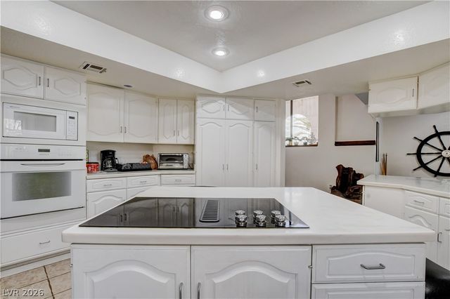672 Los Feliz Street, Las Vegas, NV 89110