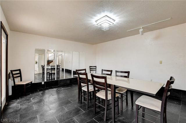 672 Los Feliz Street, Las Vegas, NV 89110