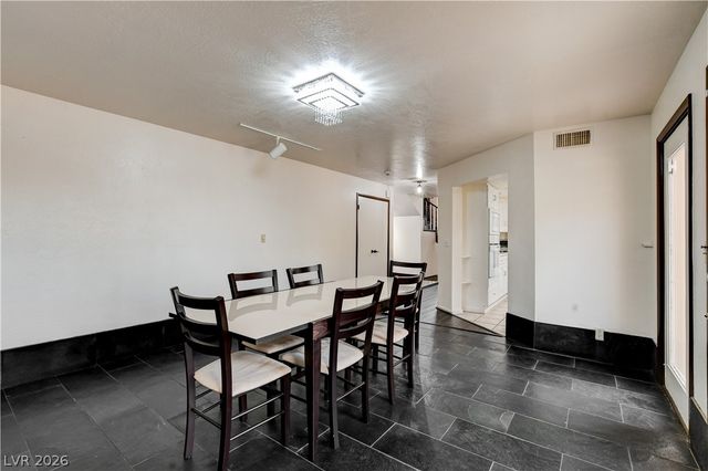 672 Los Feliz Street, Las Vegas, NV 89110