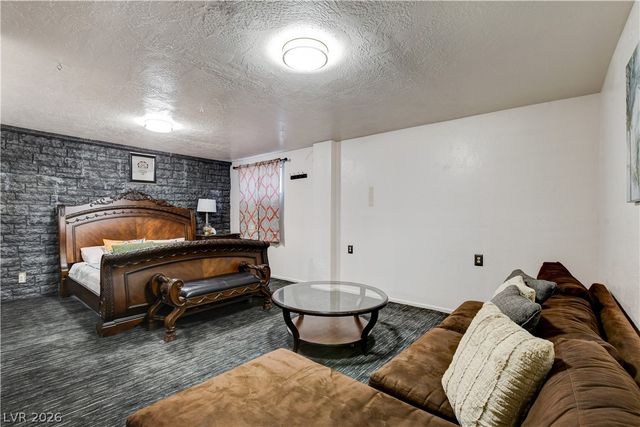 672 Los Feliz Street, Las Vegas, NV 89110