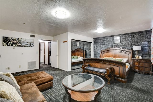 672 Los Feliz Street, Las Vegas, NV 89110