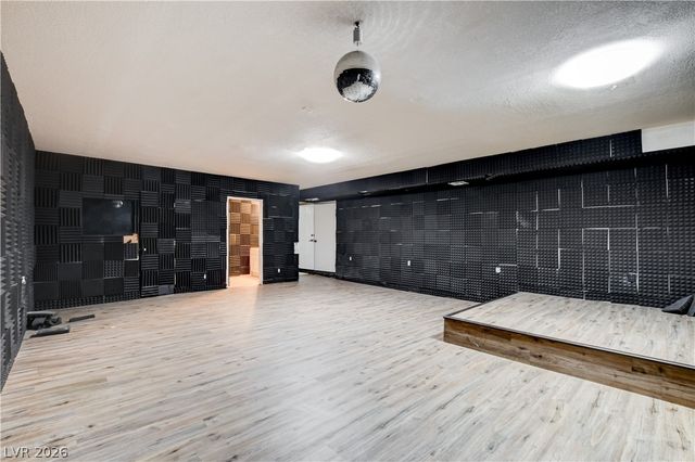 672 Los Feliz Street, Las Vegas, NV 89110