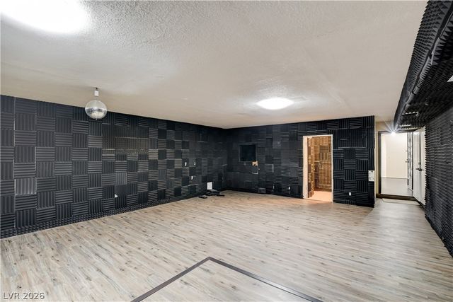 672 Los Feliz Street, Las Vegas, NV 89110