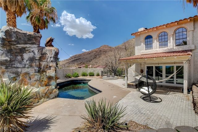672 Los Feliz Street, Las Vegas, NV 89110
