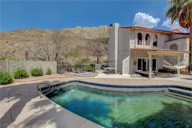 672 Los Feliz Street, Las Vegas, NV 89110