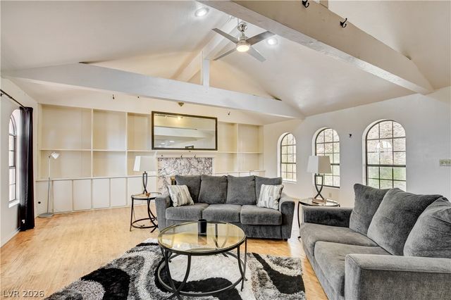 672 Los Feliz Street, Las Vegas, NV 89110