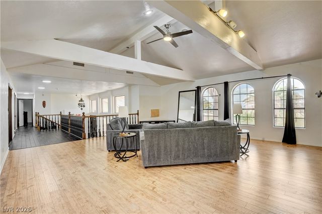 672 Los Feliz Street, Las Vegas, NV 89110