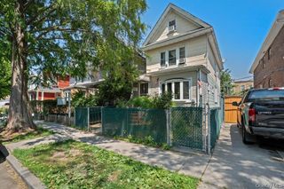 9121 110th Street, Richmond Hill, NY 11418