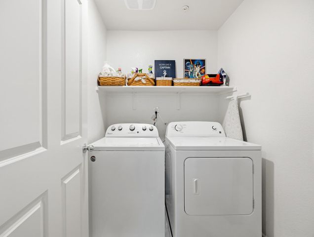 3730 Roseparke Way, Sacramento, CA 95834