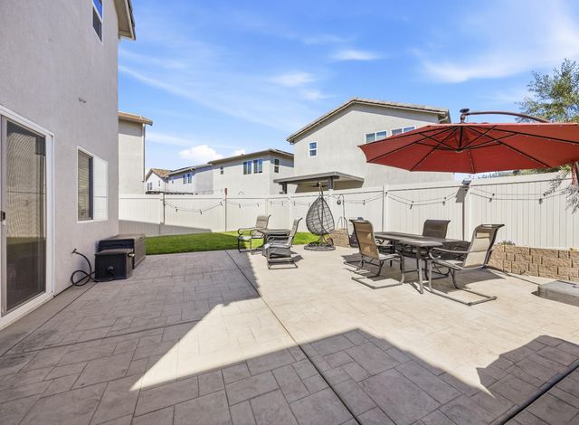 3730 Roseparke Way, Sacramento, CA 95834