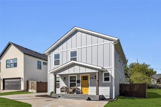 2728 Livingston Avenue, Fort Worth, TX 76110