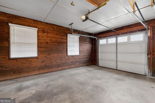 5719 Hill Road SW, Powder Springs, GA 30127