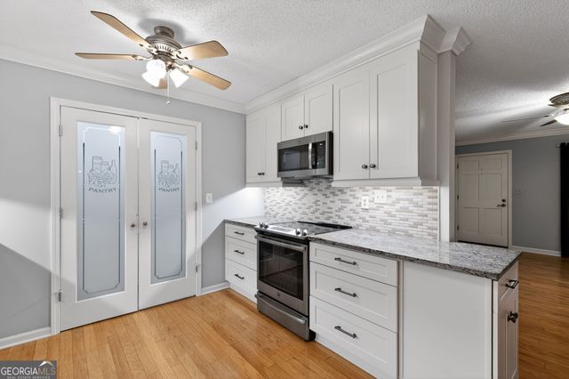 5719 Hill Road SW, Powder Springs, GA 30127