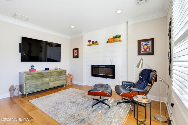 26 Catherine Street, Red Bank, NJ 07701