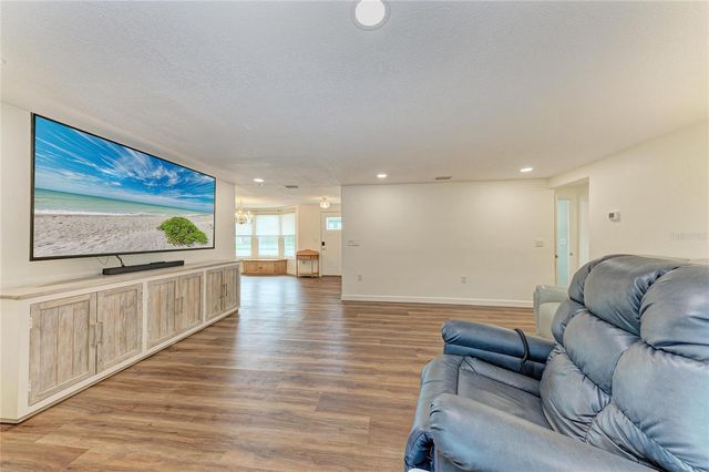2317 S TUTTLE AVENUE, Sarasota, FL 34239