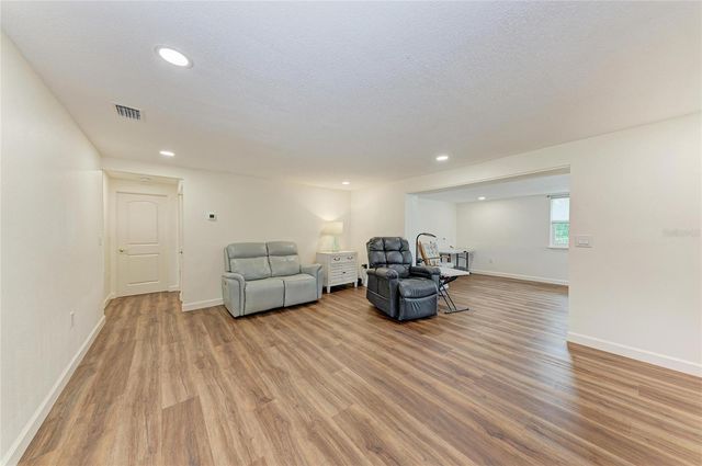 2317 S TUTTLE AVENUE, Sarasota, FL 34239