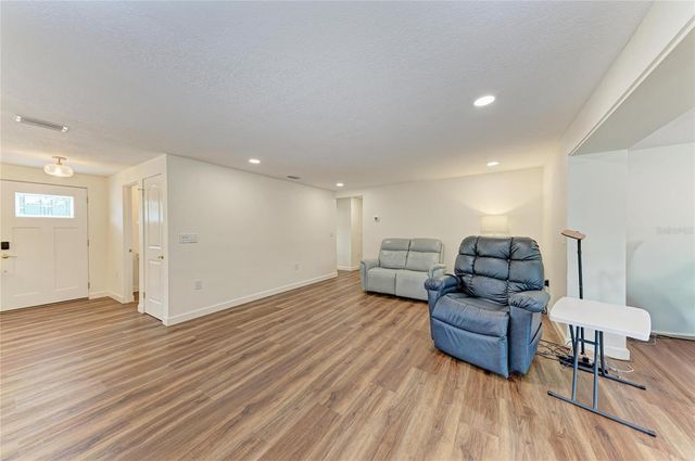2317 S TUTTLE AVENUE, Sarasota, FL 34239