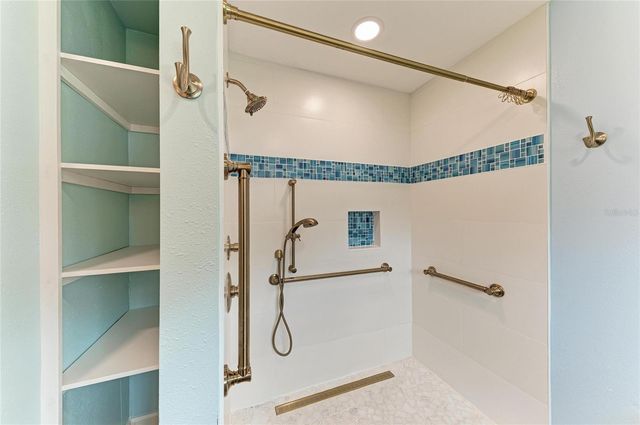 2317 S TUTTLE AVENUE, Sarasota, FL 34239