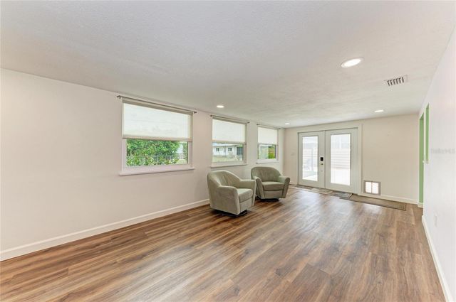 2317 S TUTTLE AVENUE, Sarasota, FL 34239