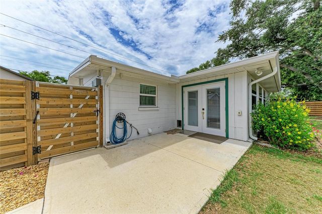 2317 S TUTTLE AVENUE, Sarasota, FL 34239
