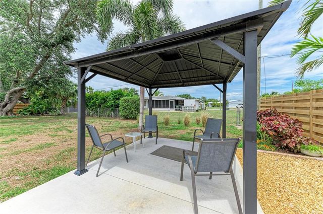 2317 S TUTTLE AVENUE, Sarasota, FL 34239