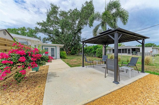 2317 S TUTTLE AVENUE, Sarasota, FL 34239