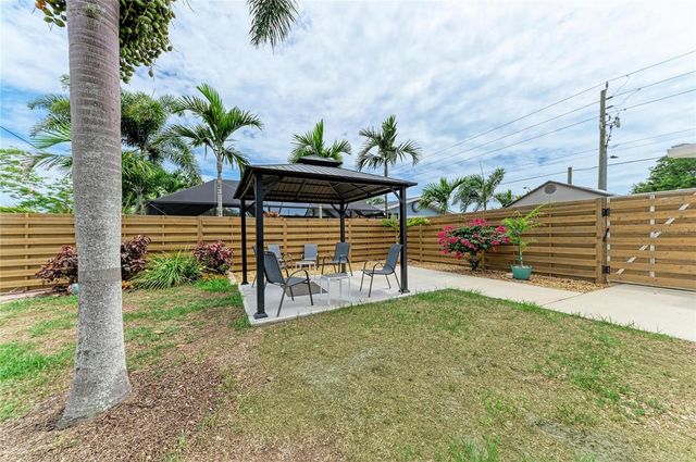 2317 S TUTTLE AVENUE, Sarasota, FL 34239