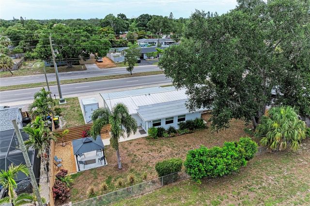 2317 S TUTTLE AVENUE, Sarasota, FL 34239