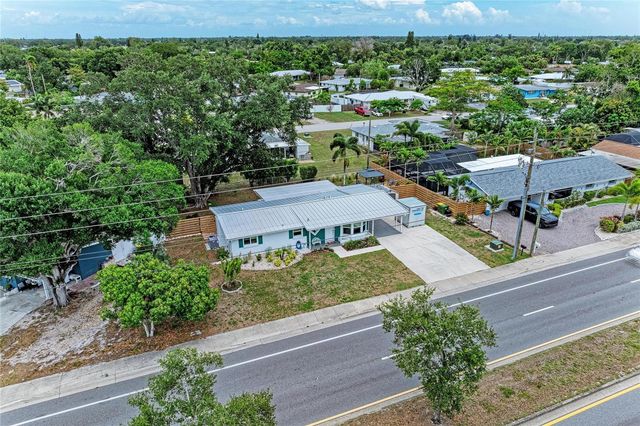 2317 S TUTTLE AVENUE, Sarasota, FL 34239