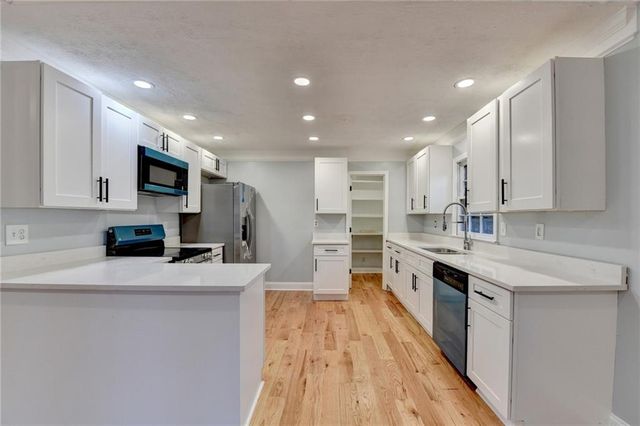 1695 Bull SW Run, Lilburn, GA 30047