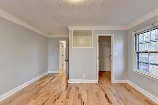 1695 Bull SW Run, Lilburn, GA 30047