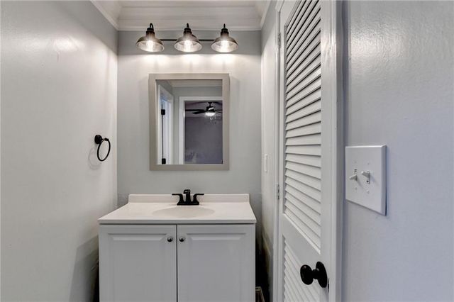 1695 Bull SW Run, Lilburn, GA 30047