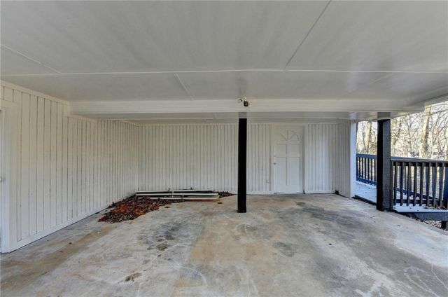 1695 Bull SW Run, Lilburn, GA 30047