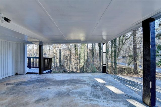 1695 Bull SW Run, Lilburn, GA 30047