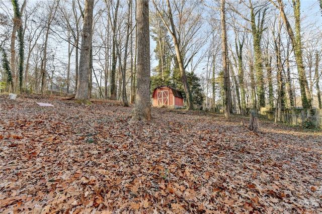 1695 Bull SW Run, Lilburn, GA 30047