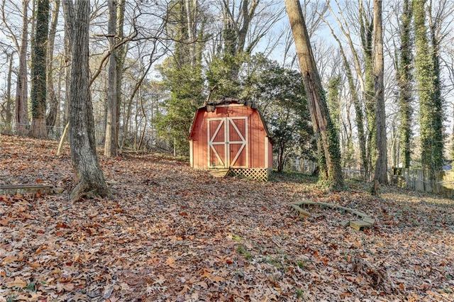 1695 Bull SW Run, Lilburn, GA 30047