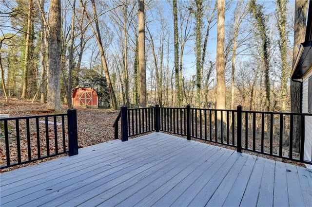 1695 Bull SW Run, Lilburn, GA 30047