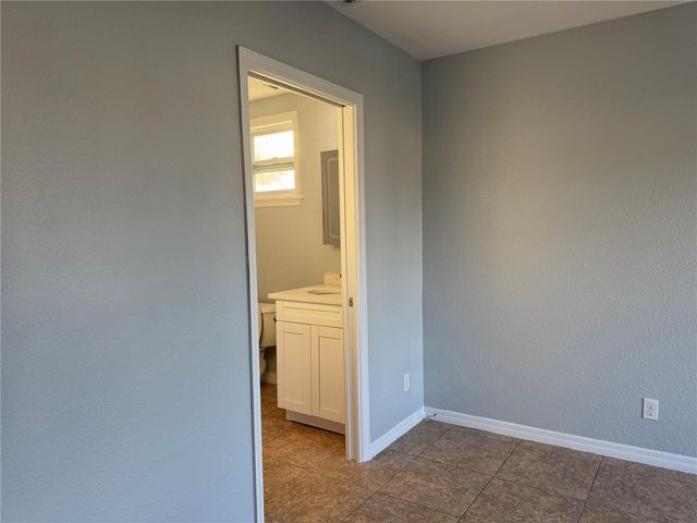 156 39TH AVENUE NE, St Petersburg, FL 33703