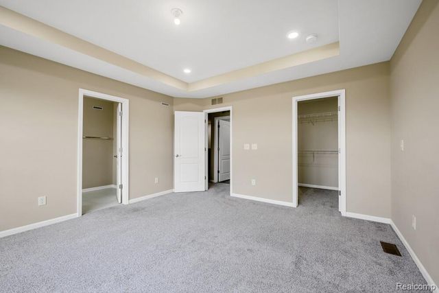 1674 Addison Circle, Commerce Charter Township, MI 48390