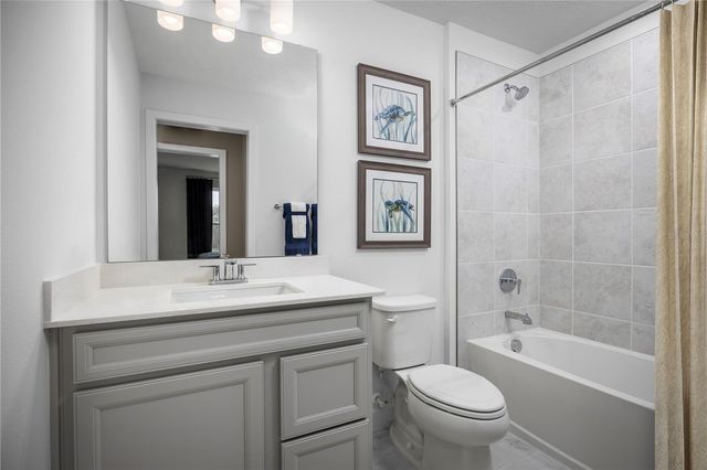 657 STONELEIGH LANE, Debary, FL 32713