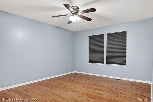 8092 Willow Lane, Warren, MI 48093