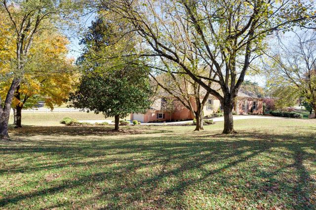 1419 Ascot Close, Murfreesboro, TN 37130