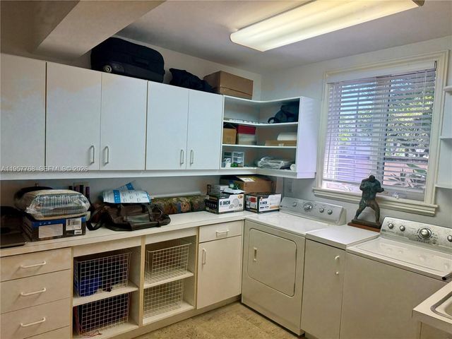 3508 Bayshore Villas Dr, Miami, FL 33133