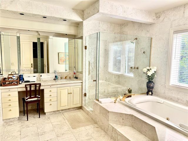 3508 Bayshore Villas Dr, Miami, FL 33133