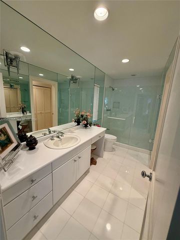 3508 Bayshore Villas Dr, Miami, FL 33133