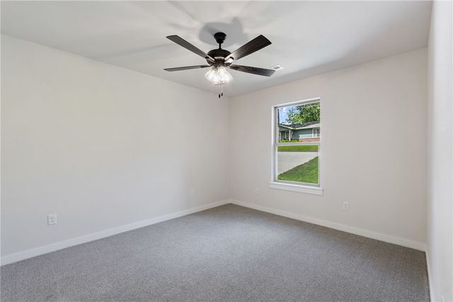 17 Hollow Way, Bella Vista, AR 72715